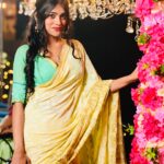 Anusha Viswanathan Instagram - @twc2014india thanks for the lovely pictures! 🩵 . . . #saree #sareelove #dressedup #weddingseason #festive #bengali #love #happy #aesthetic #lights #warm #mood #happynewyear #fashion #favourites #instablogger #fashionblogger