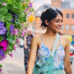 Anusha Viswanathan Instagram - This was a golden summer. 💛 . . . #summer #goldensummer #florals #august #love #uk #laugh #happiness #fashion #warmth #sunshine #bright #blue #flowers #hope #aesthetic #candid #fashionblogger #instablogger #travelblogger #travelphotography #london #wanderlust