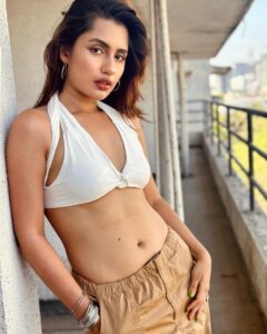 Actress Anushka Luhar HD Instagram Photos and Wallpapers May 2024