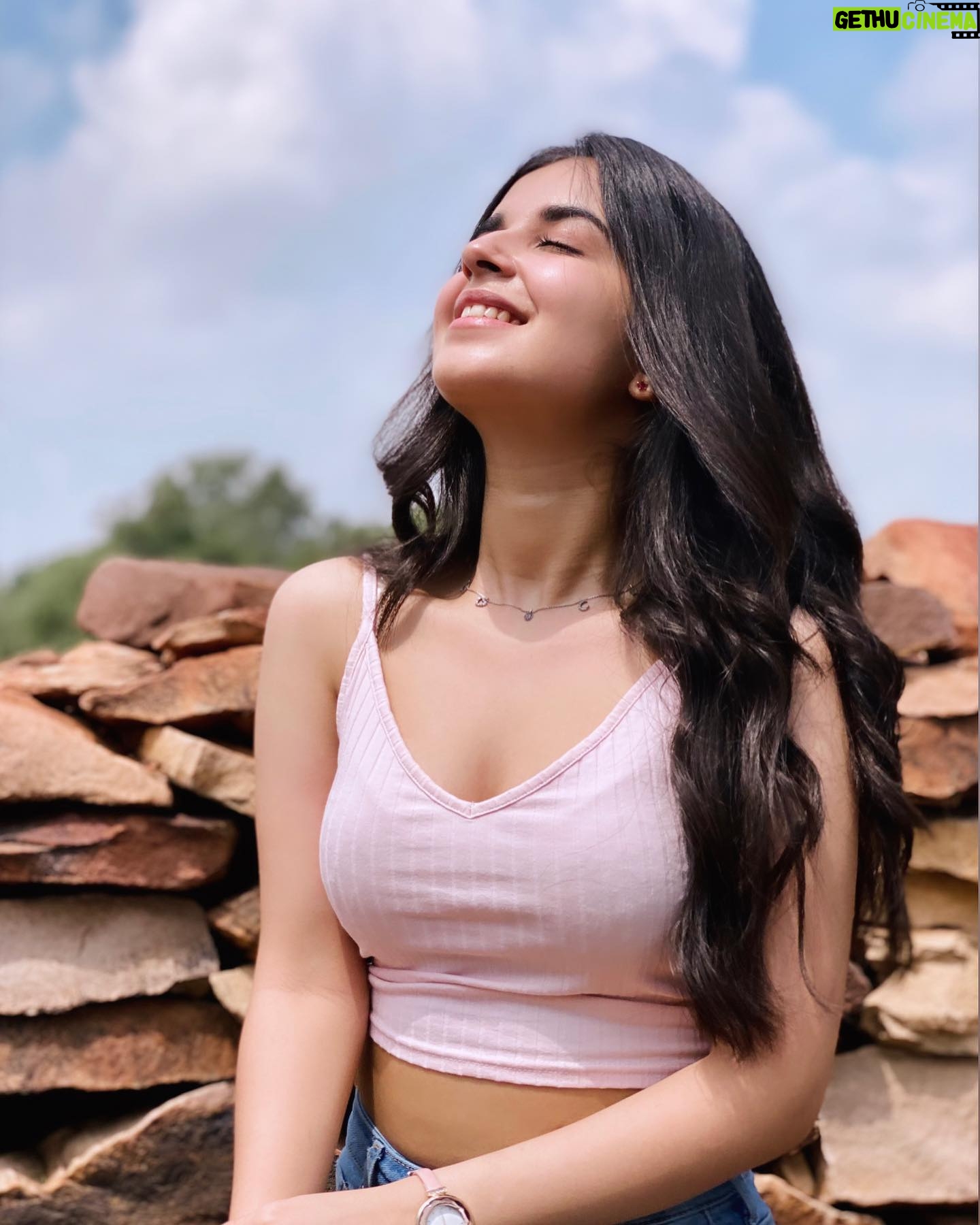 Anvesha Vij - 28.3K Likes - Happiness🦋