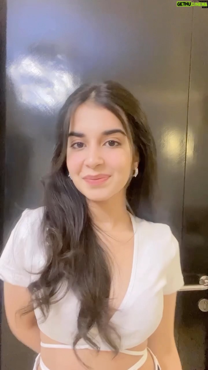 Anvesha Vij Instagram - 💎🤍 @zillionaireindia #zillionairegang