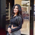 Anvesha Vij Instagram - Days like these>> ✨ The all new Flagship Lakmé Salon has launched at Galleria, Powai. Get runway ready looks done by the very best Lakme Fashion Week beauty experts. Sounds interesting, doesn't it? Join the showstopper club and get 20% off all year long.🥳 #Ad #RunwayToEveryday @lakmesalon @lakmesalonpowai 📷: @prashandtap
