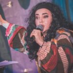 Anzhelika Kashirina Instagram - Это был один из самых теплых и добрых дней уходящего года🤍 Новогодняя Ёлка любимого фонда «Галчонок» @galchonok_fond , где я примерила на себя роль бабки Ёжки🙊 У меня, как видите, очень вольное прочтение этой роли)) Всегда радость собираться нашей компанией и дарить эту радость деткам🤍 Волшебную сказку и концерт для подопечных семей Фонда мы подготовили с дорогими Юлей Пересильд @juliaperesild , Пашей Акимкиным @kima7777, Митей Хрусталевым @dmitry_khrustalev, Мишей Тройником @mihailtroynik, Леной Николаевой @nikolaka, Машей Аникановой @anikasha20, с пианистом Романом Шкетиком @mr.roman_shketik и звукорежем Андреем Петушковым! Спасибо всем причастным к чуду - детям, родителям, фонду, волонтерам, гримерам, площадке и коллегам-артистам🤍 📸 @katerina.kosmatova.photo @sophie_rom @tanyamor75 С наступающим Новым годом, друзья!