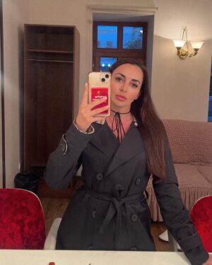 Anzhelika Kashirina Instagram - Идеальные гастроли это когда утром искупалась в море, а вечером играешь спектакль💙
А с идеальным загаром вышел промах)))
Следующие спектакли #охотанамужчин 🎭
1 августа - Новороссийск
2 августа- Сочи