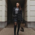 Anzhelika Kashirina Instagram - Гардероб для женщины- это лекарство, а на здоровье экономить нельзя😅 📸 @ph.kdarya