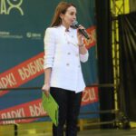 Anzhelika Kashirina Instagram - Вчера была в роли ведущей🎤 Очень мне нравится эта роль😍 Да ещё, когда компания прекрасная @egordruzhininofficial @alexandermogilev 🔥 И погода, и организация! Уже второй год веду танцевальный фестиваль «Город танцует в парках» в Подмосковье. Вчера было у нас аж 3 площадки, в 3-х городах! Когда от того, что я делаю получаю удовольствие и радость, то всегда приходят ещё силы и полёт😃 Хороший был вчера день🤍