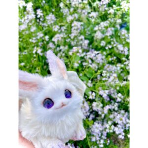 Aoi Yuki Instagram - クノエ色の綺麗な花だ〜って写真撮ってたら母に、
それ大根じゃね？って言われて、ほぇーとなった。
本当に大根かは分からない🥬

 #ぬいぐるみ  #ぬい撮り  #ぬい撮り写真部