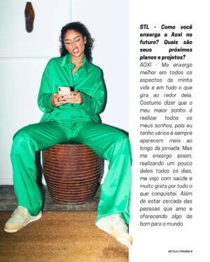 Aoxi Instagram - Codinome ARTE! @__aoxi__ ilumina a capa da edição! Em uma entrevista exclusiva com a nossa equipe ela fala sobre moda, arte, música e conta mais detalhes sobre sua carreira!

Arrasta para conferir!

Por @aanaximenes 

Créditos Estilo

Fotos
@pupindeleu
@donaisaa_

Beleza
@andrevelosoreal

Styling
@rodrigogrunfeld

Agradecimentos
@eltonmeneses
@passcomassessoria