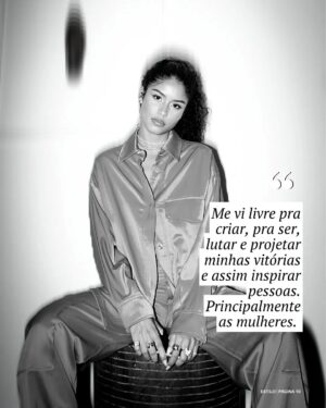 Aoxi Instagram - Codinome ARTE! @__aoxi__ ilumina a capa da edição! Em uma entrevista exclusiva com a nossa equipe ela fala sobre moda, arte, música e conta mais detalhes sobre sua carreira!

Arrasta para conferir!

Por @aanaximenes 

Créditos Estilo

Fotos
@pupindeleu
@donaisaa_

Beleza
@andrevelosoreal

Styling
@rodrigogrunfeld

Agradecimentos
@eltonmeneses
@passcomassessoria