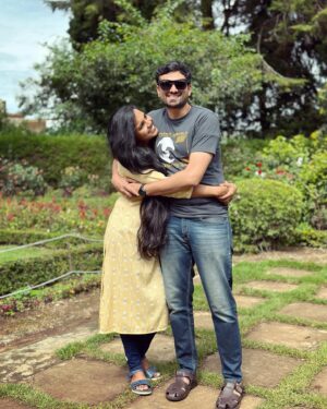 Aparna Narayanan Instagram - Happy birthday my 🌎 love you the mostestest ❤️
@skandhagopalan ❤️

#birthday #happy #myhappyplace #monday #vacation #vacaymode #couple #couplegoals #love