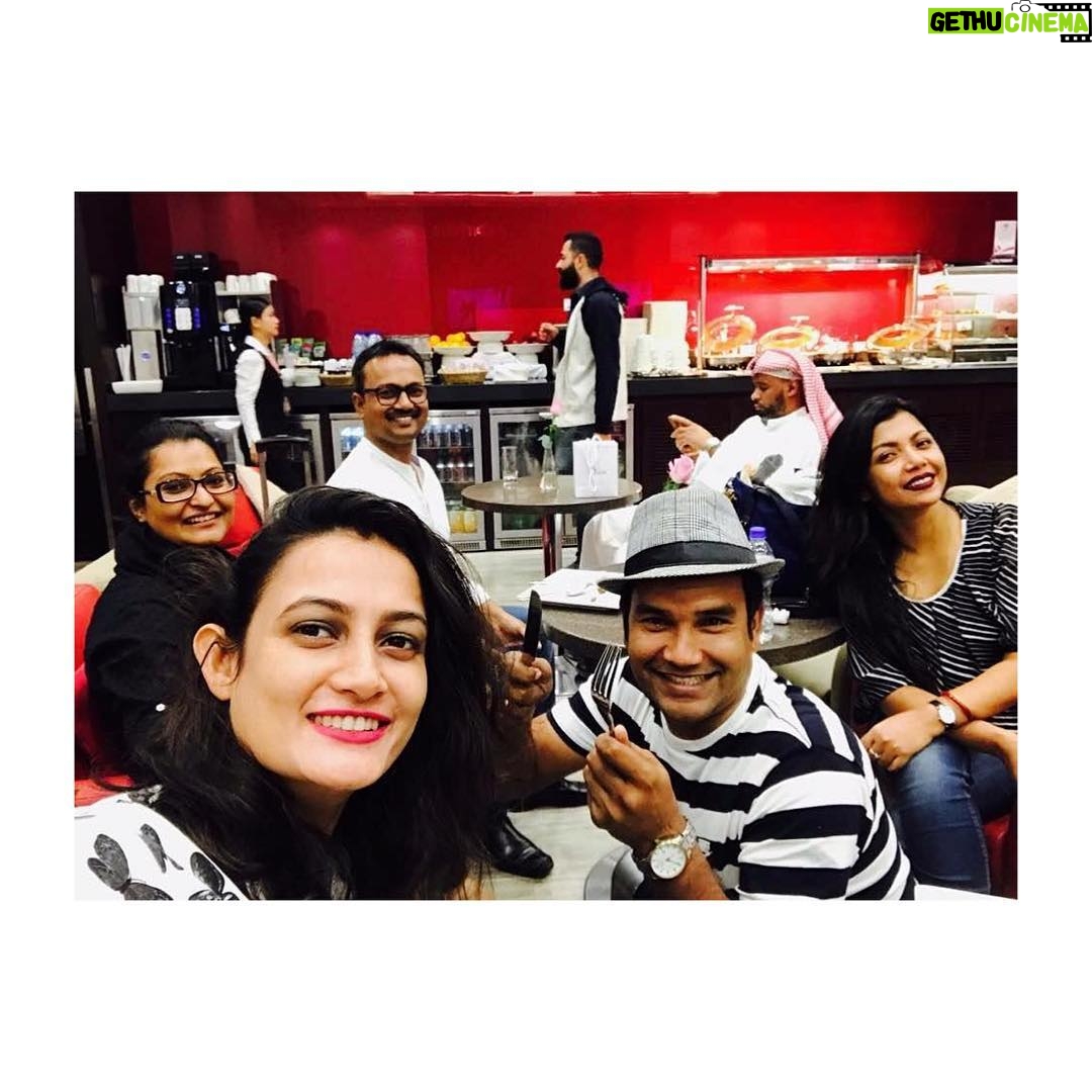 Aparna Ghose Instagram - #Bhubanmajhi team off to Russia from Dubai...with Fakhrul Arefeen Khan, @isratsultana @maznunmizan @sushamasarker
