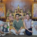 Apasiri Nitibhon Instagram - ทำบุญครบหนึ่งปีแม่ในวันนี้ 19.3.67 เวลาผ่านไปเร็วจังนะคะ ตั้งแต่จำความได้แม่สอนให้เห็นเป็นตัวอย่างเวลาทำกับข้าวไปถวายเพลที่วัดในวันเกิดของพวกเรา ทำบุญให้คุณตาคุณยาย แม่ไม่นอนเลยพอเช้าก็ปลุกลูกๆขึ้นรถไปทำบุญกัน ขอบคุณนะคะแม่ที่เป็นแบบอย่างให้น้องได้ทำตามและได้ตอบแทนพระคุณพ่อแม่เหมือนที่แม่ทำมาตลอด ♥️💯โอกาสนี้ขออนุโมทนาบุญกับทุกท่านที่ได้ร่วมทำบุญตอนงานคุณแม่ด้วยนะคะ ทุกบุญไม่ว่าจะทำบุญ ทำทาน บริจาคช่วยคนยากไร้ ศูนย์มะเร็ง สร้างวัดโรงพยาบาลปล่อยโคกระบือ ต่างๆมากมายตลอดปีที่ผ่านมา ทุกสิ่งที่เป็นบุญกุศลน้องได้น้อมนำบุญถึงคุณแม่และทุกท่านที่มีความปรารถนาดีกับครอบครัวเราเสมอค่ะ #แม่จ๋าสาธุนะคะแม่ คิดถึงค่ะ