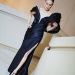 Apasiri Nitibhon Instagram - 👠รองเท้าส้นสูง.. กับมุมบันได👠♥️ #TheHouseofExcellence #JubileeDiamond #95thAniversary #เดินได้เดินไปนะอาภา😉 #🌌👧🏻 Makeup @golfmakeup Hair: @exzuka546