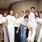 Apasiri Nitibhon Instagram - มาบวงสรวง ละคร กลิ่นมาลี 🌸🌼ได้เจอกันก็แฮปปี้แล้ว😊♥️💯selfie จนกล้ามขึ้น🤭💪🏼 #กลิ่นมาลี #ช่องวัน31 #rpaselfie #งานอาภา 20.5.67