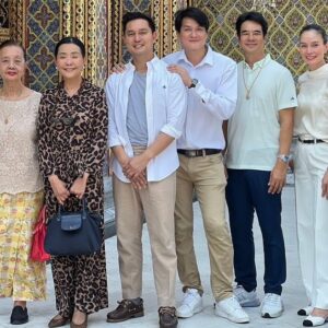 Apasiri Nitibhon Instagram - เรียนธรรมะออกมาก็ได้มาทำบุญครบ50 วันพ่อเมื่อ4มีนาคม2567🩶 ดีจังนะคะพ่อ พ่ออยู่ก็อิ่มใจ อิ่มท้อง พอไม่อยู่ก็อิ่มบุญนะคะพ่อ😊 เวลาผ่านไปเร็วจริงๆเลยพวกเราคิดถึงพ่อมากๆนะคะ😘ขออนุโมทนาบุญกับทุกท่านที่ร่วมทำบุญวันงานคุณพ่อด้วยนะคะ #rpasirifamily #ความสุขของสองอา