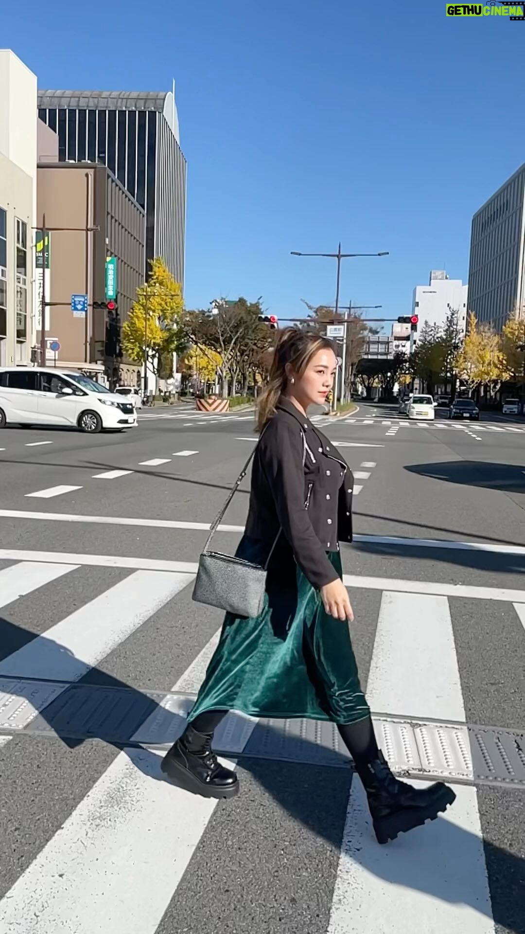 Apple Chan Instagram - Walking to the end of 2023 Mention the best person you met this year :)