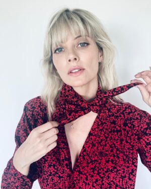 April Bowlby Instagram - 🍄🍕🏹🧲💋