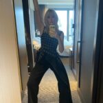 April Bowlby Instagram – The best time @nycomiccon 💥
 @peggyhartanto 👗
@maisonmiru 💍
@tobimakeup 💄
@seijinyc 💇🏼‍♀️ 
@iamsaraacevedo – stylist

Thank you @hbomax @dcdoompatrol 
@neonkiteent 🪁
