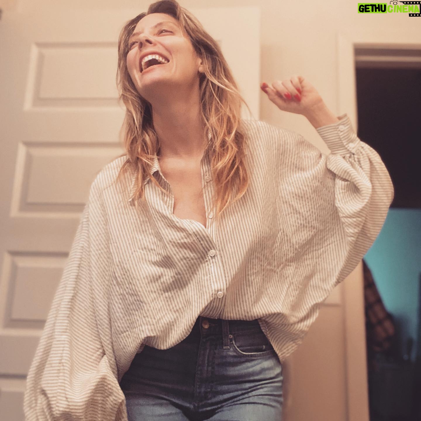 April Bowlby - 12K Likes - Friday stripes & smiles @j.ing_official