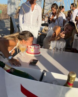 April Ivy Instagram - Twenty fuckin fourrrrr🤍 Thank you for all the sweet messages, I’m surrounded with so much love ! Best birthday ever ✨

Obrigada a toda a equipa do @classico_byolivier @olivierdacosta.oficial @joelpires por me receberem mais um ano e serem incansáveis comigo, @mummysflavour pelo bolo perfeito, @ghmumm pelo champagnee e @pedroatgomes pelas fotografias lindas 💗