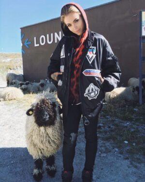 Arabella Drummond Instagram - Out here taking photos with sheep 😌😍🇨🇭✌🏽️ #zermatt #matterhorn #friendsnotfood