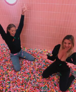 Arabella Drummond Instagram - Went to the @museumoficecream changed my name to Amaretto and swam in a giant swimming pool of sprinkles 🤷‍♀️💗#museumoficecream