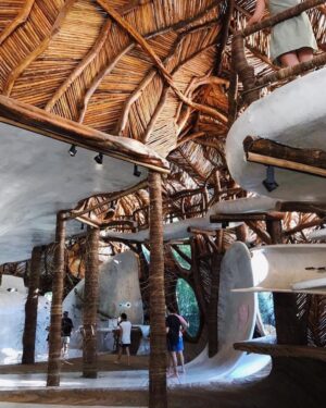 Arabella Drummond Instagram - Stunning interior at IK Lab art gallery @azuliktulum 🌴 #iklab #tulum #azuliktulum #interiordesign #ecofriendly