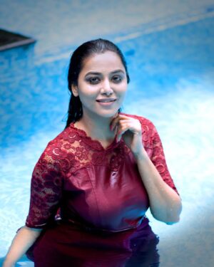 Aradhya Ann Instagram - ❤️
📸 @abnormal_grapher 
#foto #artist #artistsoninstagram #sunset #streetphotography #streetphotographyindia #portrait #blackandwhite #pictureoftheday #instadaily #model #cute #instaphoto #makeup #keralamodel #actress #malayalam #canonphotography #landscapephotography #wedding #instalike #girl