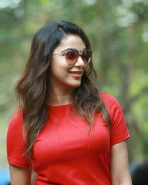 Aradhya Ann Instagram - #iffk2022 
#ifffk #iffktrivandrum #iffklive #iffkdays #red #westernwear #cinematography #cinematic #cinema #malayalam #kakkipada 

📷 : @dhanuj_achu