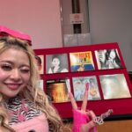 Arakawa Instagram - なんでも鑑定団🪽🪽💖💖💖 若きカリスマSPに出させて頂きました😝💖‼️‼️ (若きカリスマ若きカリスマ若きカリスマ若きカリスマ若きカリスマ若きカリスマ若きカリスマ若きカリスマ若きカリスマ) 漫画家さんの板垣巴留さん　✏️ 花道家さんの田中伸明さん　🌸 コスプレイヤーさんのえなこさん　🪽 声優さんの前田佳織里さん　💖 ウイイレ世界一位のうでぃさん 🎮 ほんっとに楽しかた(Ｔ＿Ｔ)🪽💖💖💖💖 皆さんほんまに同世代なのに職業も日々もなにもかも違くて、 話が全部刺激的だった💖😭😭😭😭💫💖💖💖💖 まぢパワー頂きました🫢‼️💖💖💖💖💖 出会えて、まぢ嬉しい😭💖 グリッターの紹介まで、、、、(；ω；) うるうる、、 ありがとうございます😭🎊🌸💖💖💖 ワイプの板垣先生じわるｗｗｗｗｗｗｗｗｗｗｗｗｗｗｗｗｗｗｗｗｗｗｗｗｗｗｗ可愛いｗｗｗｗｗｗｗｗｗｗｗｗｗｗｗｗｗｗ お声のプロ前田さんに発声褒めていただいてるのまぢで爆笑 前田さぁぁああああああんｗｗｗｗｗｗｗｗｗｗｗｗｗｗｗｗｗｗｗｗｗｗｗｗ これからも腹から声だしていきまぁあす♪───Ｏ（≧∇≦）Ｏ────♪ｗｗ #荒川はぎゃるで唯一の腹式呼吸 #放送からだいぶ経ってしまったけど😭ゆるちて💖