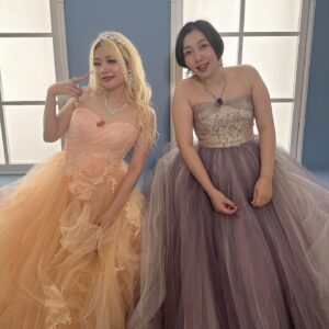 Arakawa Instagram - TBS王様のブランチのトレンド部💖⭐️にて
ウェディングフォト👗💖💖💖💖💖💖💖
撮って頂きました😍💖💖💖💖💖💖💖💖
アゲー💖💖💖💖💖💖💖💖💖💖💖💖（笑）

心から好きな人と結婚するってどんな気持ちなんだろー！
幸せなんだろうなあ🥰🥰💐💖ってめっちゃ思った
好きな人とずーっと一緒に居たーい💖💖💖(重)
実印持ち歩いてこー❓💖💖💖💖💖💖💖💖💖💖💖💖💖💖💖💖💖💖💖💖💖💖💖💖爆笑

髪の毛ぱやぱやしてるのだけ後悔っす😅👌💖わら

#ブランチロケだーいすき💖💖💖😭
#藤森さんとお写真を撮らせて頂いたのですがとにかく恥ずかしかったわらわら