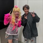 Arakawa Instagram - 憧れの行列に出させて頂きました😭💖💖💖💖💖💖💖💖 みんなお願い聞いて😭😭😭😭やばい😭昨日家帰ってTver見て、沸きました😭単刀直入に申しアゲますと、めっちゃ荒川の言葉OAで使ってもらえてるねんけど😭😭😭😭😭死ぬ😭😭😭嬉しすぎて泣く😭😭😭😭😭絶対みて😭😭😭 そしてなにより名曲ばかり😭😭救われまくり😭😭😭😭 これは完全に #行列からのファンサ（笑） 小さい時、この番組を見てる時家族がみんな笑顔だったから嬉しいって思った記憶しかない💖💖⭐️ 嬉しいなあ❤️❤️❤️❤️❤️ マッチさんのお子さんが荒川を知ってくださってたらしく 写真撮ろうってゆってくださいました‼️‼️‼️‼️😭😭😭 ほんとにお優しくて感謝しかありません。🙇💖💖😭😭 #親戚一同歓喜　#母震え上がり 最後の写真は #フワちゃんさん行ってらっしゃい💖 写真です💖💖💖💖 楽屋が近かった濱家さんも💖💖💖💖 ギャル三人組って感じです💖💖（笑） いつもフワちゃんさんのパワーに救われております🙇💖💖🎊 まぢで、夢叶った💖！！！！！！！！！！！！イェイ！！ 今水平線を聞いたら泣いてしまいそうです‼️‼️笑 みんなTverみてね💖💖💖💖💖💖！
