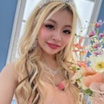 Arakawa Instagram - TBS王様のブランチのトレンド部💖⭐️にて ウェディングフォト👗💖💖💖💖💖💖💖 撮って頂きました😍💖💖💖💖💖💖💖💖 アゲー💖💖💖💖💖💖💖💖💖💖💖💖（笑） 心から好きな人と結婚するってどんな気持ちなんだろー！ 幸せなんだろうなあ🥰🥰💐💖ってめっちゃ思った 好きな人とずーっと一緒に居たーい💖💖💖(重) 実印持ち歩いてこー❓💖💖💖💖💖💖💖💖💖💖💖💖💖💖💖💖💖💖💖💖💖💖💖💖爆笑 髪の毛ぱやぱやしてるのだけ後悔っす😅👌💖わら #ブランチロケだーいすき💖💖💖😭 #藤森さんとお写真を撮らせて頂いたのですがとにかく恥ずかしかったわらわら