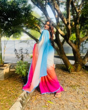 Arathy Sojan Instagram - 💙

🥻 @femiradesigns
#saree #drapes #new