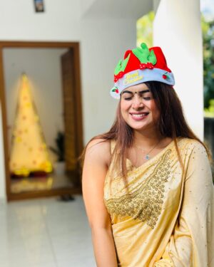 Arathy Sojan Instagram - Merry X mas 🎄🥂
@t0m______________ ❤️