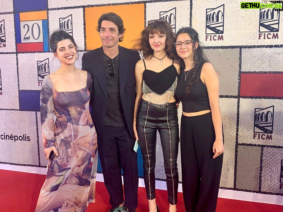 Arcelia Ramírez - 2.2K Likes - Contenta y orgullosa de acompañar a mi hija Emilia Berjon en el estreno de su película TRIGAL 🌾 que participa en la competencia oficial del @ficm
No se la pierdan hoy en Cinépolis Las Américas de Morelia, sala 2 a las 8:30pm!
Felicidades a todos!
@anabelcaso
@paulaastorga
@el_guerra
@nicolasaom
@ursulapruneda