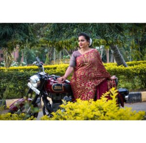 Archana Ananth Instagram - ❣️Being able to respond with sarcasm within seconds for a stupid question is a sign of healthy brain❣️ 
Pc :@y_o_g_e_s_h_r_g_o_w_d_a 

,
,
,
#muddulakshmi # karthikadeepam #starmaa #starsuvarna #makeup #lights #camera #action #actor #fan