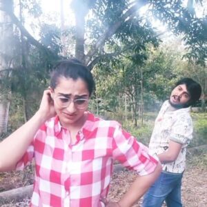 Archana Ananth Instagram - Fun with @_archana_ananth_ Mummy ❤️
Sarasaki ranu Sampeyadanike Vastanu 😂😂😂
@archana_soundarya_fan @dhfan_archana_ananth @archana_soundarya_r @tollywood 
#serialactress #archanaananth #karthikadeepam #vantalakka #vantalakkafans #karthikadeepam_telugu_serial #kanchana3 #kanchana #horrormovies #tamilactress #doctorbabu #maatv #trending #tamilserial #kannadaserial #reels #comedy #comedyvideos #puneethrajkumar #sivarajkumar #lawrence #kovaisarala #kovaisaralacomedy