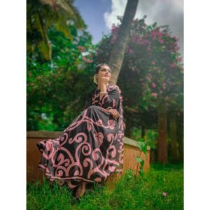 Archana Ananth Instagram - ❣️Not one drop of my self-worth depends on your acceptance of ME❣️
PC: @y_o_g_e_s_h_r_g_o_w_d_a 
.
.
.
.
.
#karthikadeepam #gaganteleshow #muddulakshmi #starmaa #starsuvarna #actor #makeup #lights #camera #action