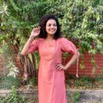 Archana Kumar Instagram - I am getting that “அவள் பட்டுப்புடவை என்றும் அணிந்ததில்லை அவள் சுடிதார் போல எதுவும் சிறந்ததில்லை feel here🫶🏼💕 coz this one is my fav fav fav of all the salwars i hav Thank you @ka.yazhi This is beautiful dear🩷