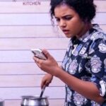 Archana Kumar Instagram - Kalyanathuku munnade cooking kathukanuma!?!?!? "Late marriage" problems Streaming only on Araathi youtube channel #late #marriage #90s #kids #kalyanam #araathi2 #archana #tamada #media
