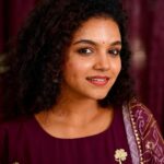 Archana Kumar Instagram - என் மனமும் ஏனோ என்னிடம் இல்லை வேண்டியே உன்னிடம் நான் தொலைத்தேனே🤍✨ . . . 📸: @night__mare_75 👗: @foru_boutique123