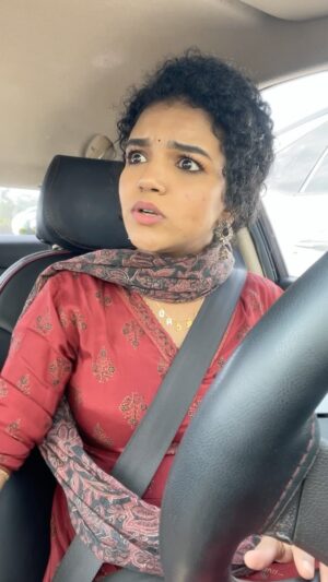 Archana Kumar Instagram - This is one of my favourite road rage reel of @niharika_nm ‘s 
🥹♥️🤣
.
.
.
#archu #archusreels #archana #archanakumaar #niharika #niharikanm #niharikasreels #roadrage #reelsinstagram #reelitfeelit