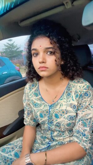 Archana Kumar Instagram - Panchathanthiram is always my #1 Hilarious and my ever fav movieeeeeee🥹✨
Matching #yugisethu sir’s fast dialogue delivery was real real hard.. Somehow managed it to his ten percent🥹♥️

Happy that i did my nails with @vesta_makeover 
She does amazing nails guys.. I will share those pictures soon