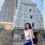 Archana Kumar Instagram - ✨உனக்காக கரையோனும் மெழுகாக எரியோனும் வாரேனே ஒன்னத் தேடி ஆசைதீர பேசிப்போக✨ These lines are truely for him and only for him🔱 He has given me so many obstacles that made me even more stronger and resistant. My protector, my saviour, my happiness, my counsellor and what not? You never taught me what to do but you have always showed me what not to do and made me learn from my own mistakes. You have always been my strict dad appaa:)) I love you tons and tons. A year and a half its been since i know u. You never failed to hug me in any situation and say that it will be okay🥹♥️🔱✨ Having a very deep conversation with you has never ended without happy tears. You communicated with me in so many ways that only i know✨ Avana purinjukave mudiyadhunga🥹 Idhu avana therinjavangaluku matume puriyum✨ #annamalaiyar #namashivayam 🔱✨
