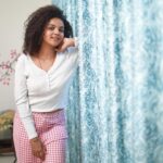 Archana Kumar Instagram - கனவிலும் நினைக்கல வாழ்க்க தான் மாறுது ஓஓ… கை பிடி இடுக்குல காதலும் ஏறுது🤍✨ . . . 📸: @provoke_kannan
