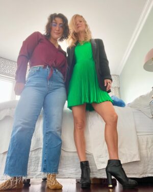 Arden Myrin Instagram - HAPPY BIRTHDAY TO THE WIND BENEATH MY WINGS! Dr. Hannah Montana Arienna Tanna Roseanna Roseanna Danna Mittens Meow-rin Hossnieh Levine! I love you Dr. Banana! @sellinghossnieh