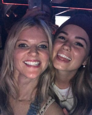 Arden Myrin Instagram - Happy birthday to my friend. ILYSM @debbyryan. 💕💕💕
