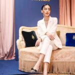 Areeya Pholphutrakul Instagram - SHU X THE MANNERS collection ที่สุดของความทรงเกียรติ และทรงคุณค่า ที่ The Manners Sisters ราชนิกุลแห่งสหราชอาณาจักรอังกฤษ ได้ถ่ายทอดรสนิยมระดับ Royal สไตล์อังกฤษแท้จริง ผ่านงานดีไซน์รองเท้าร่วมกับ @shu.global #SHUxTheManners #everydayluxSHUry #SHU