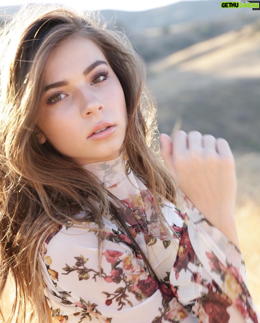 Aria Spinello - 2.1K Likes - Looking for my Valentines... #valentinesday #wlyg #makemeelite #teenmodel #younghollywood #actress